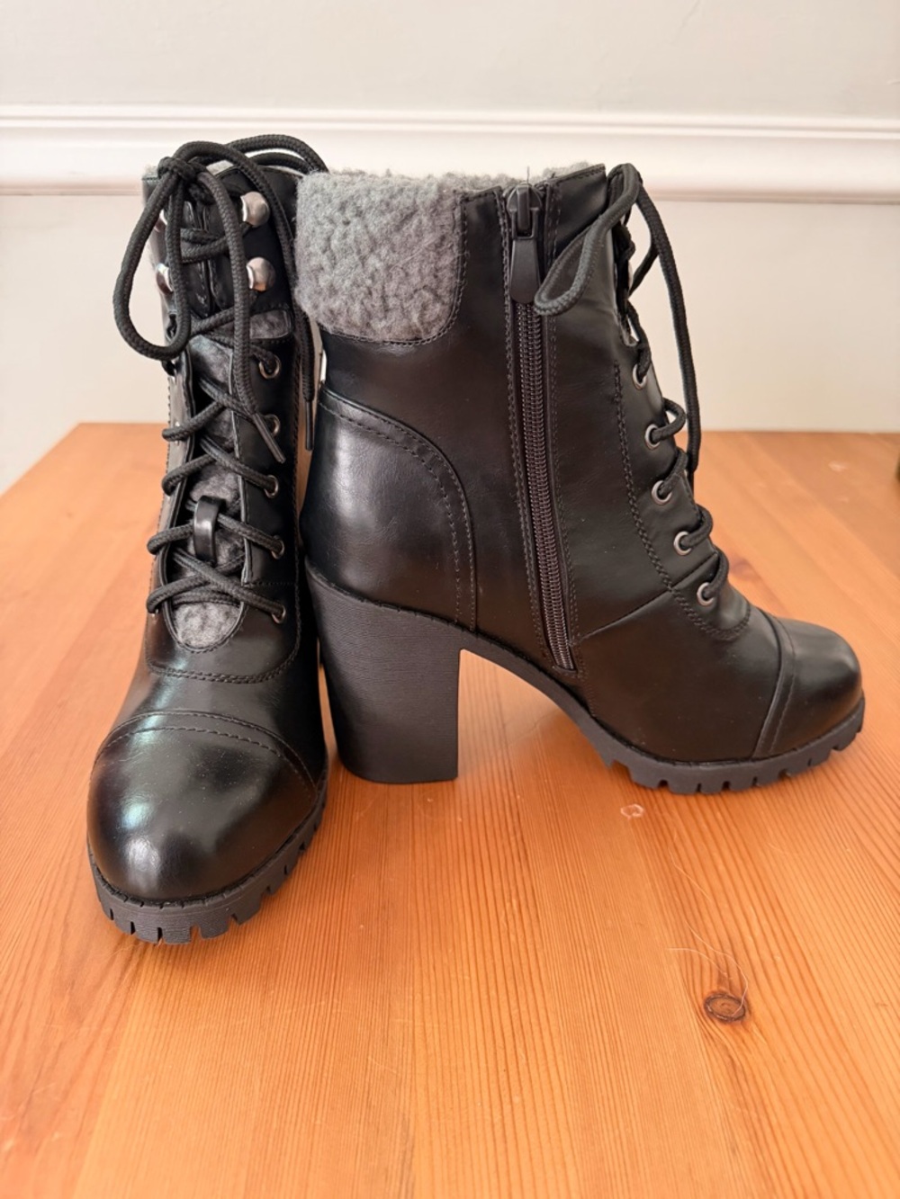 Black Lace Up Combat Heel Boots Faux Fur Trim Size 8.5 Emo Grunge